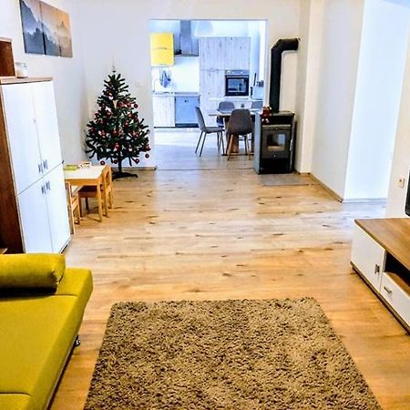Zoe Apartment Maribor Exteriör bild
