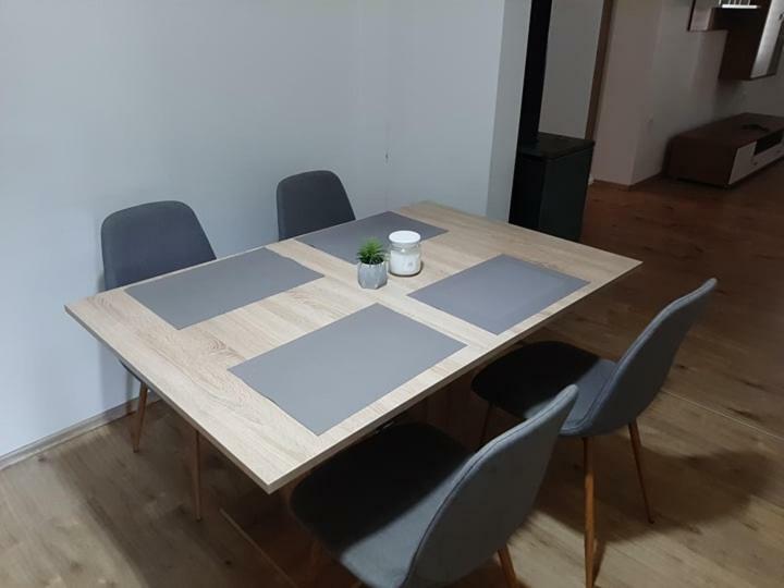 Zoe Apartment Maribor Exteriör bild
